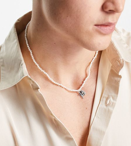 Collana in argento sterling con perle sintetiche e ciondolo a forma di croce - ASOS DESIGN - Modalova