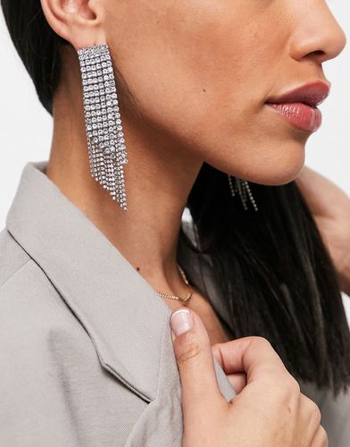 Orecchini pendenti color argento con design in cristalli a cascata - ASOS DESIGN - Modalova