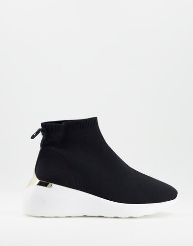 Sneaker a calza in maglia nera con clip in metallo-Nero - London Rebel - Modalova