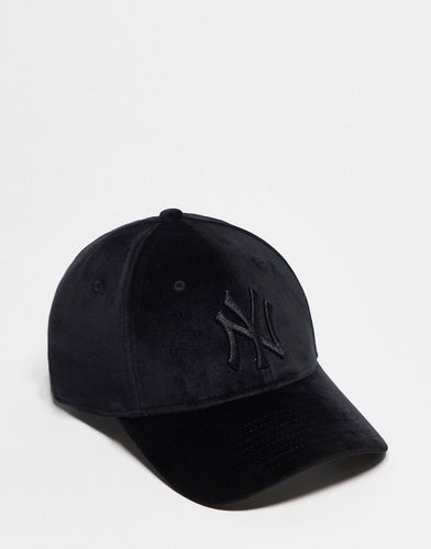 Forty - Cappellino nero unisex in velour nero con scritta "NY" - New Era - Modalova