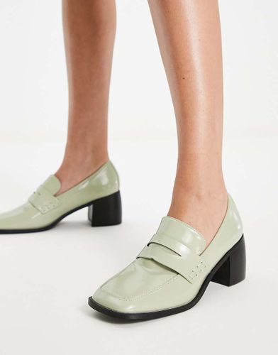 Megna - Mocassini con tacco in vernice color verde pallido - Raid - Modalova