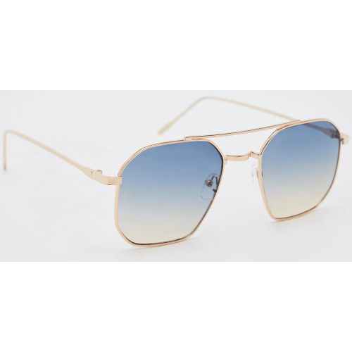 Occhiali da sole stile aviatore in metallo - boohoo - Modalova