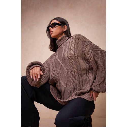 Maglione oversize in maglia intrecciata con collo alto - boohoo - Modalova