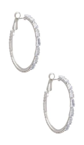 Iced Out Hoops in - Amber Sceats - Modalova