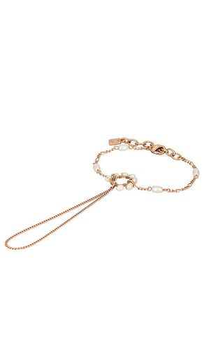 Elm Hand Chain in - DANNIJO - Modalova
